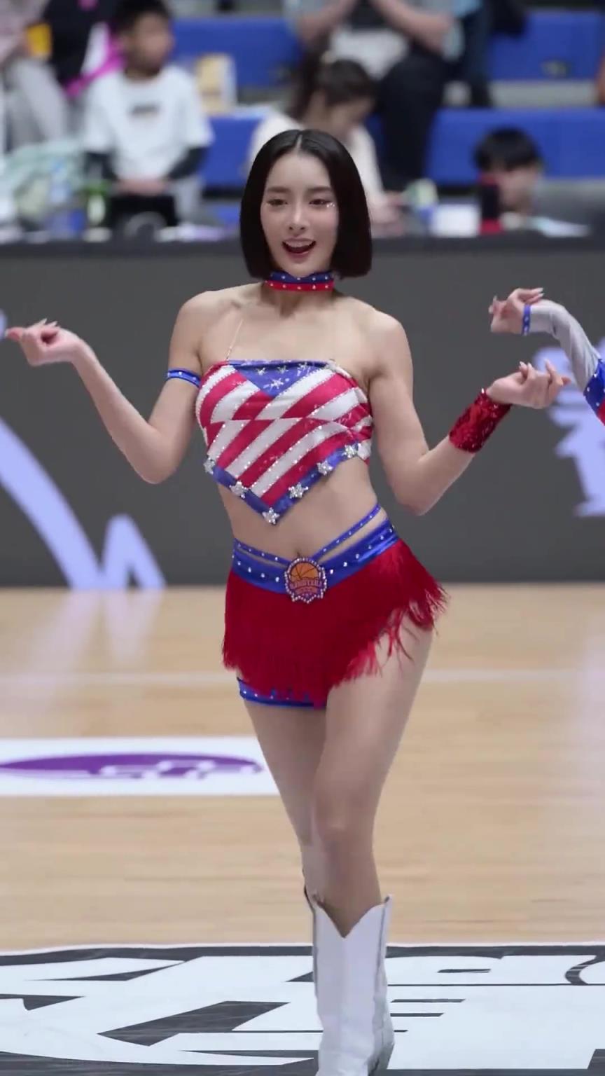 太離譜了 ！幾乎是完美女人！